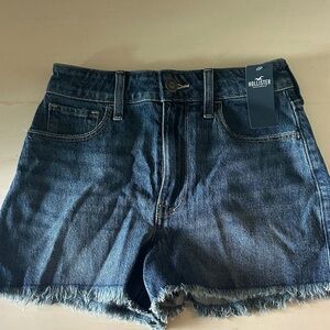 Hollister ultra high-rise mom short